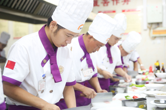 青海新东方烹饪学校-学技术-学厨师