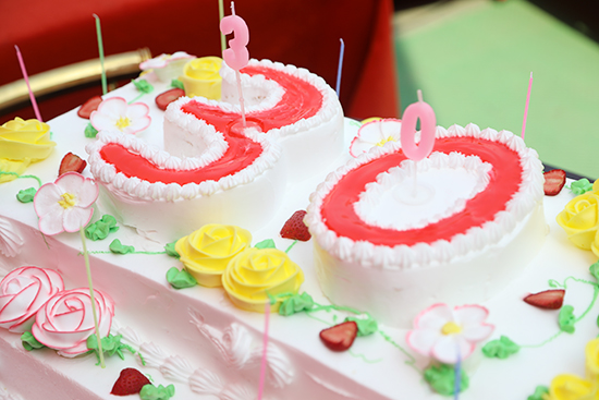 共同祝愿成都新东方30周年生日快乐