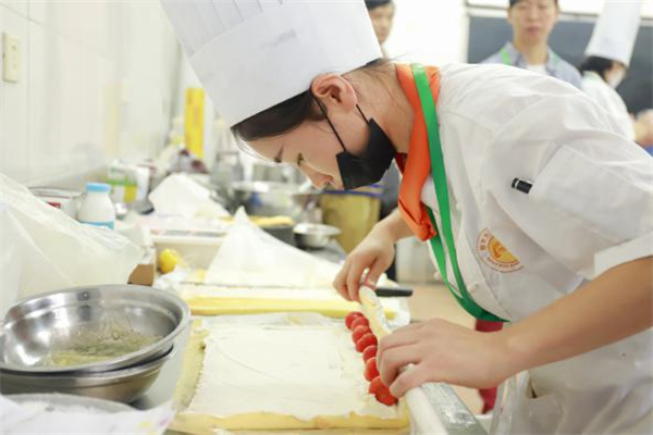 【喜讯】 热烈祝贺厦门新东方师生代表队在“厦门市第二十四届职工技术比赛”中喜获佳绩！
