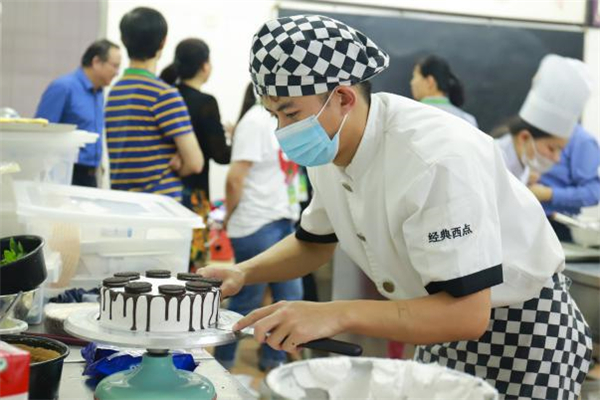 【喜讯】 热烈祝贺厦门新东方师生代表队在“厦门市第二十四届职工技术比赛”中喜获佳绩！