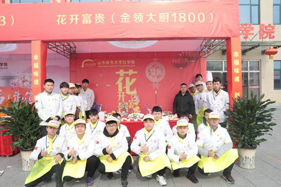 山东新东方毕业学子们精心制作的系列展台