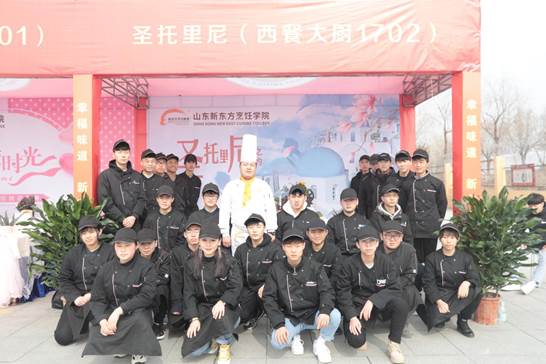 山东新东方毕业学子们精心制作的系列展台