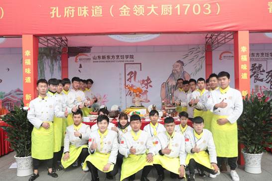 山东新东方毕业学子们精心制作的系列展台