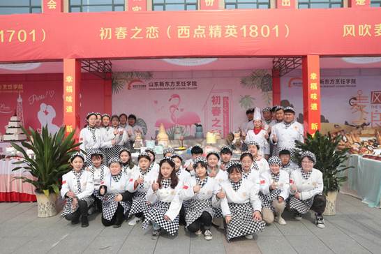 山东新东方毕业学子们精心制作的系列展台