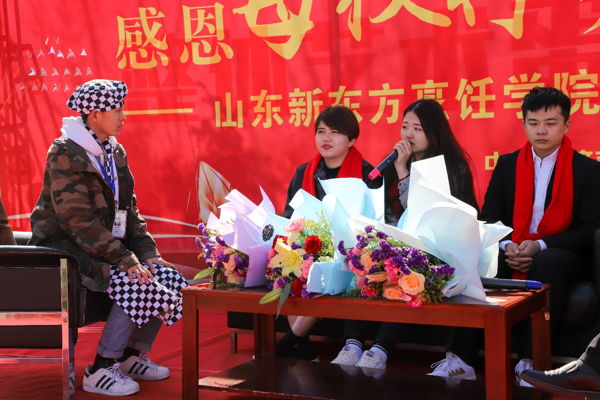 学子们各自分享学习和工作经验