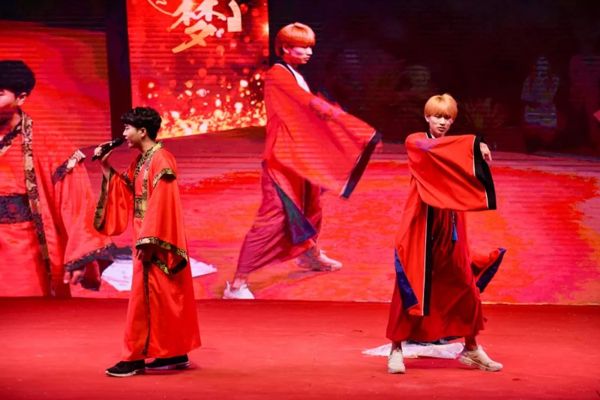 山东新东方2019年五一文艺联欢晚会