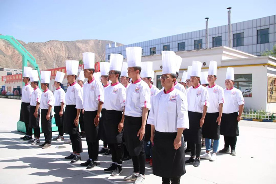 青海新东方烹饪学校-厨师学校-保障就业
