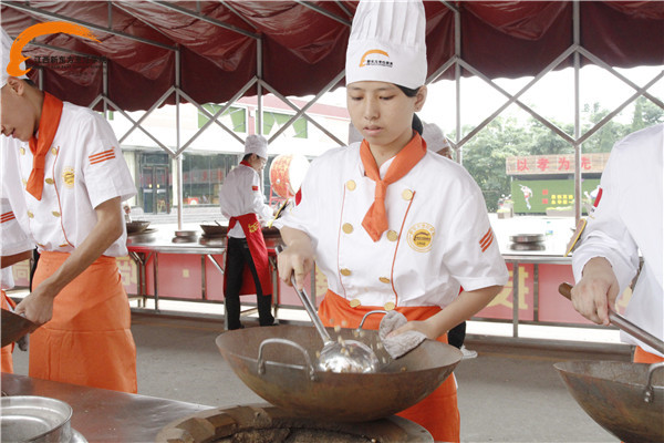 学厨师就来江西新东方.jpg