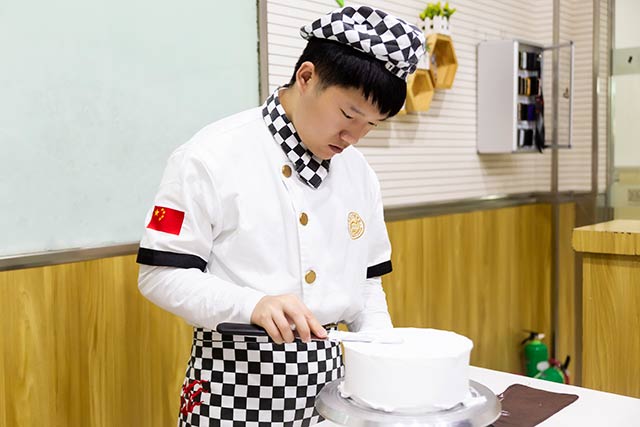 李伟：今天选择西点积累自己，明天实现我的创业梦！
