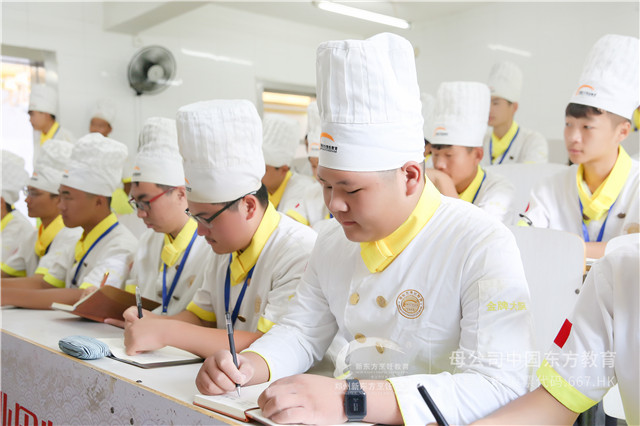 学子故事-贺植 (2).JPG