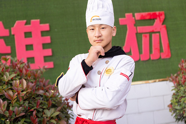 李勇：初中毕业，我来新东方深造厨艺！