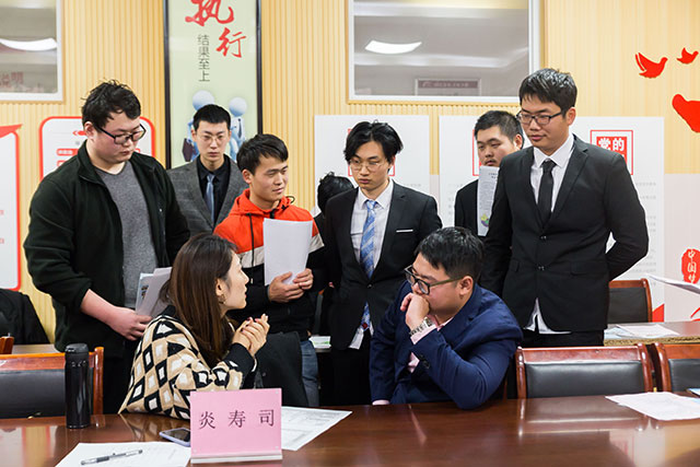 海外招聘会、企业招募会，新东方学子太幸福了！