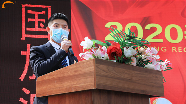 <a  data-cke-saved-href=http://www.jxxdf.com href=http://www.jxxdf.com target=_blank class=infotextkey>江西新东方烹饪学院</a>.jpg