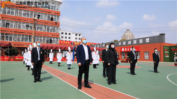 <a  data-cke-saved-href=http://www.jxxdf.com href=http://www.jxxdf.com target=_blank class=infotextkey>江西新东方烹饪学院</a>.jpg