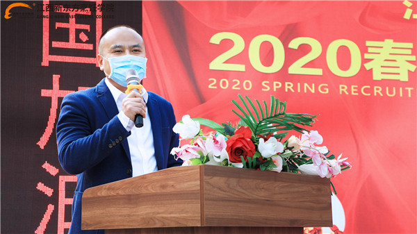 <a  data-cke-saved-href=http://www.jxxdf.com href=http://www.jxxdf.com target=_blank class=infotextkey>江西新东方烹饪学院</a>.jpg