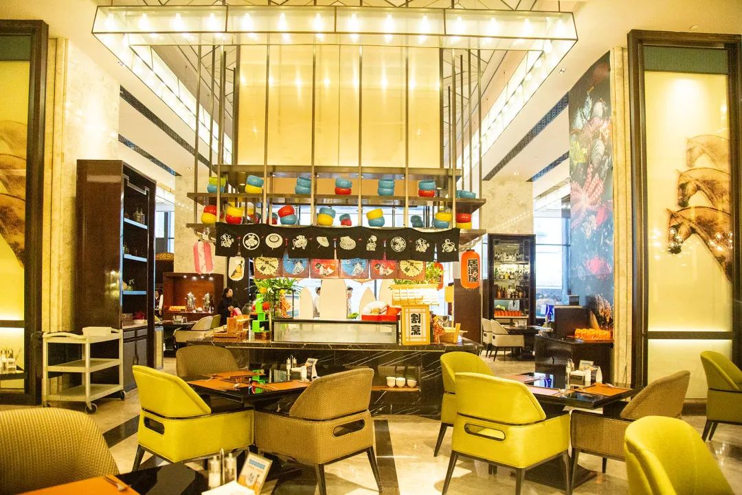 内蒙新东方走进企业万达文华酒店